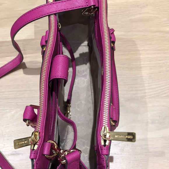 Hot Pink Michael Kors crossbody purse - Picture 2 of 4